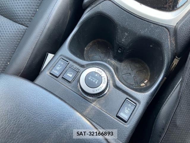 Nissan X-TRAIL 2015-02 8232535-19