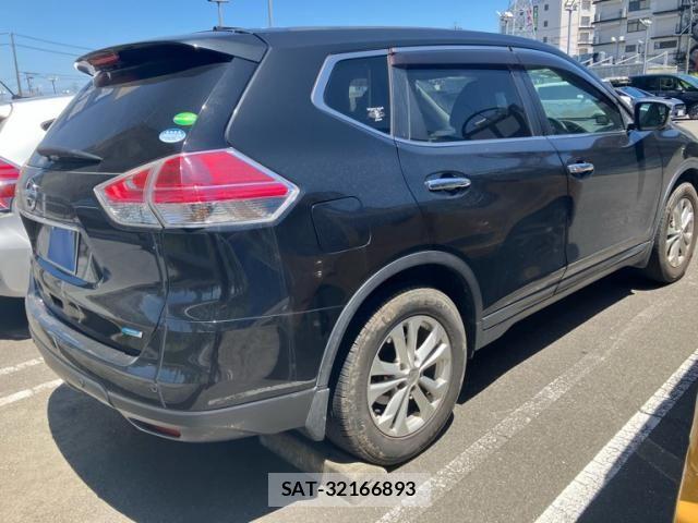 Nissan X-TRAIL 2015-02 8232535-7