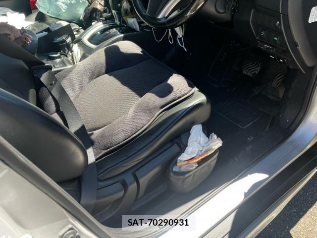 Nissan X-TRAIL 2015-04 8232531-12