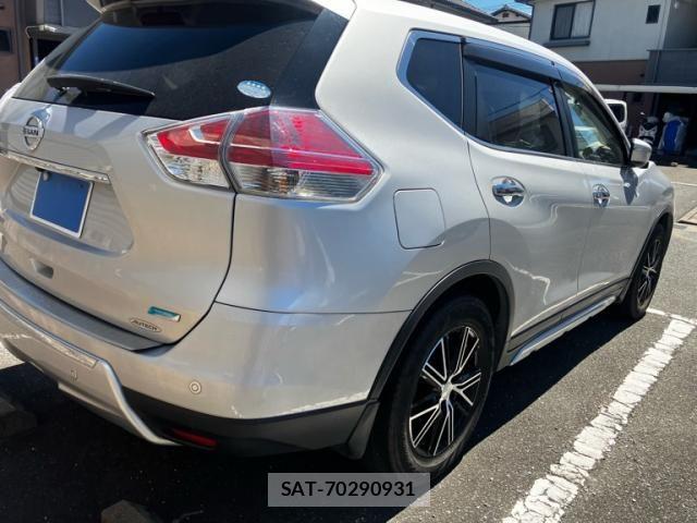 Nissan X-TRAIL 2015-04 8232531-3