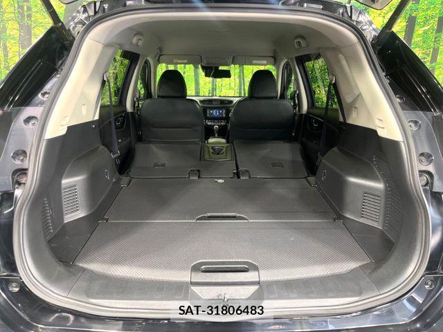 Nissan X-TRAIL 2018-03 8232528-10