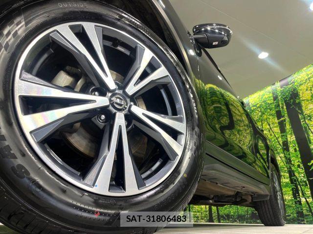 Nissan X-TRAIL 2018-03 8232528-13