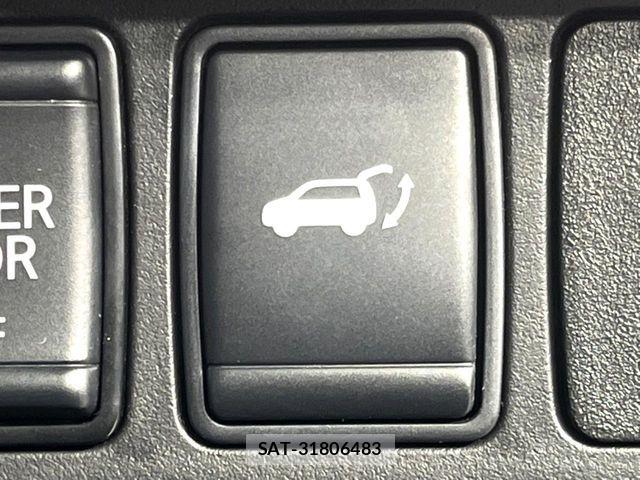 Nissan X-TRAIL 2018-03 8232528-5