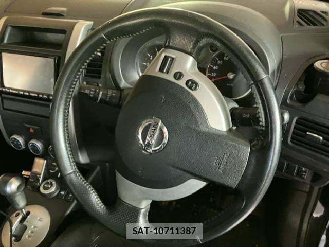 Nissan X-TRAIL 2010-01 8232538-11