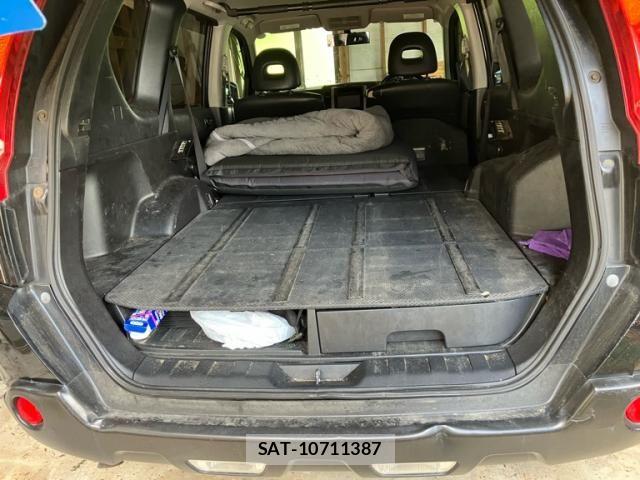 Nissan X-TRAIL 2010-01 8232538-3