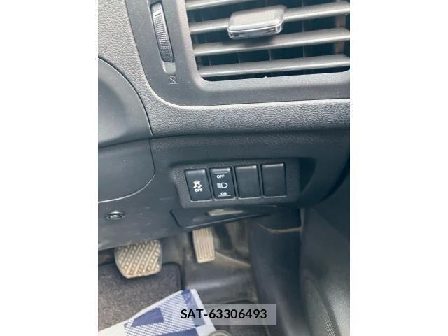 Nissan X-TRAIL 2012-09 8232536-16