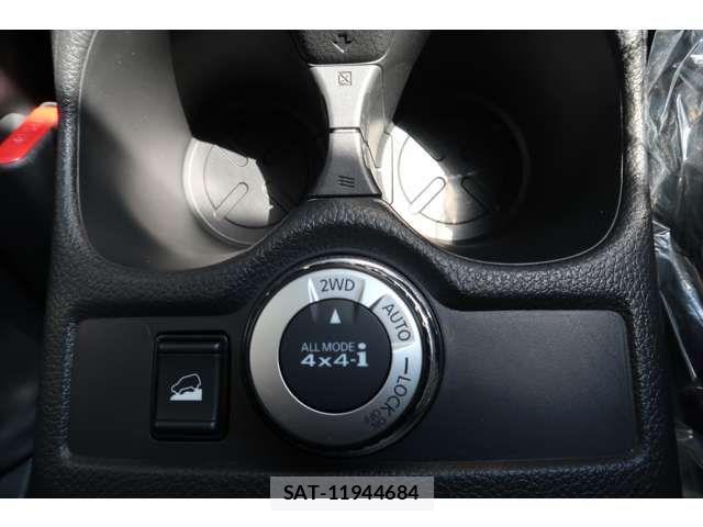 Nissan X-TRAIL 2022-08 8232526-7