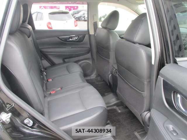 Nissan X-TRAIL 2018-03 8232527-15
