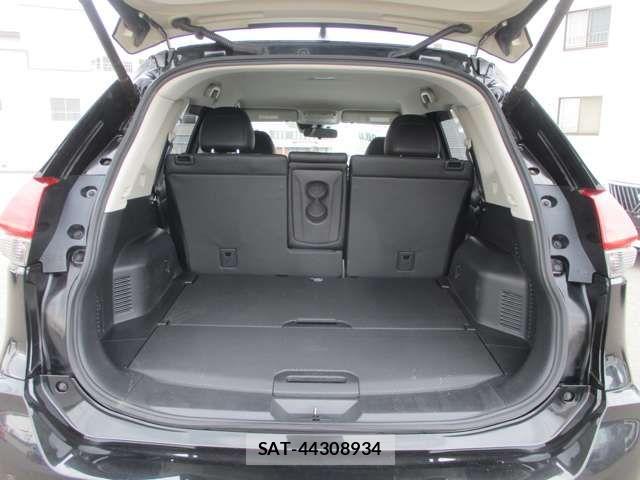 Nissan X-TRAIL 2018-03 8232527-17