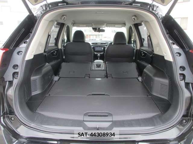 Nissan X-TRAIL 2018-03 8232527-18
