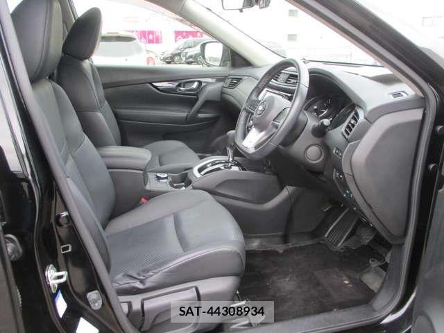 Nissan X-TRAIL 2018-03 8232527-3
