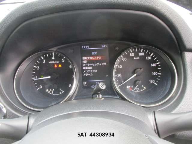 Nissan X-TRAIL 2018-03 8232527-4