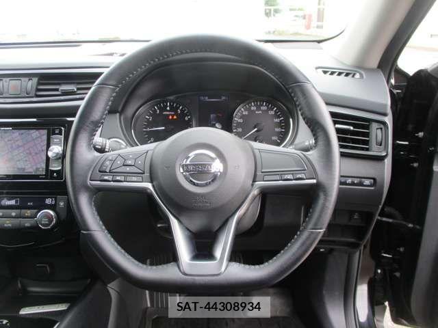 Nissan X-TRAIL 2018-03 8232527-5