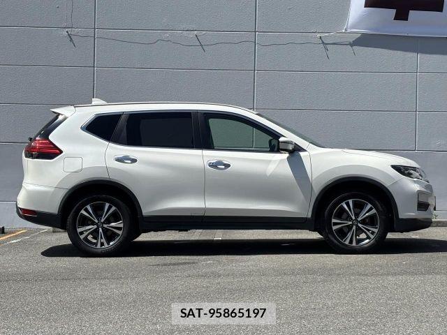 Nissan X-TRAIL 2017-12 8247252-20
