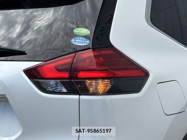 Nissan X-TRAIL 2017-12 8247252-25