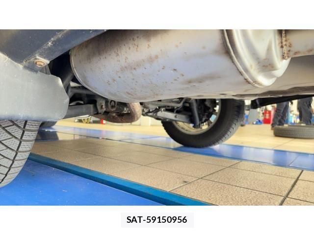 Nissan X-TRAIL 2011-11 8247258-17
