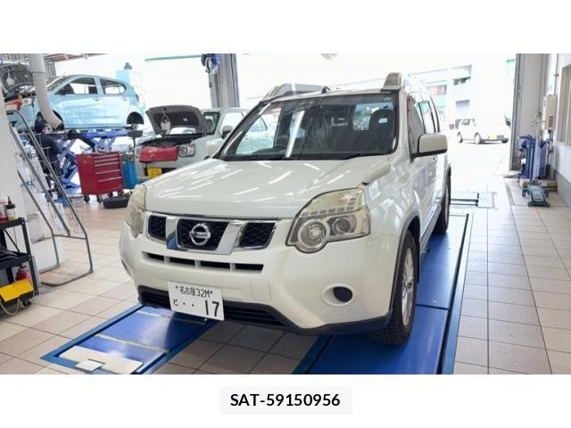 Nissan X-TRAIL 2011-11 8247258-1