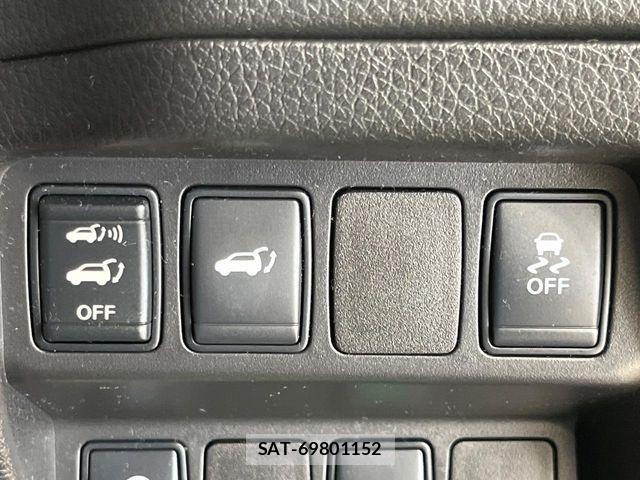 Nissan X-TRAIL 2017-04 8247254-6