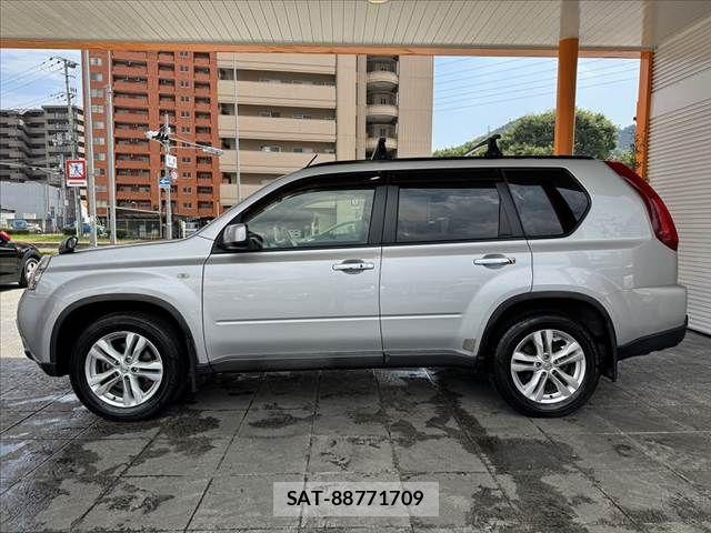 Nissan X-TRAIL 2012-03 8247256-11