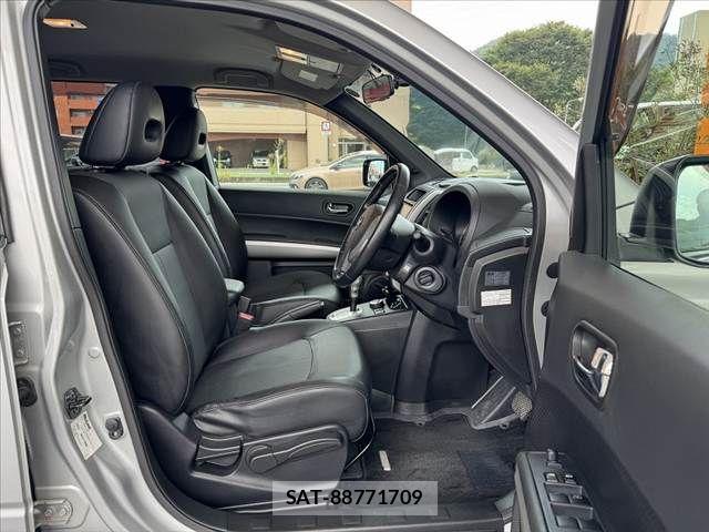 Nissan X-TRAIL 2012-03 8247256-15
