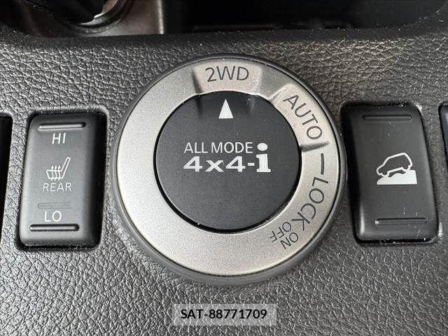 Nissan X-TRAIL 2012-03 8247256-3
