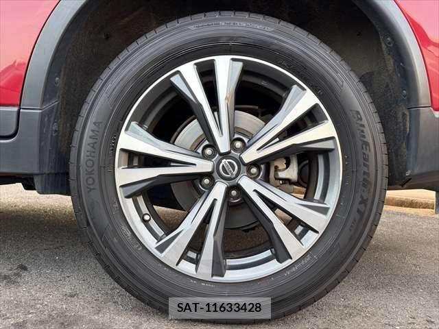 Nissan X-TRAIL 2018-09 8247250-27