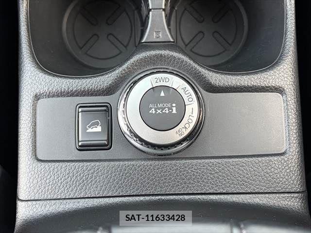 Nissan X-TRAIL 2018-09 8247250-5