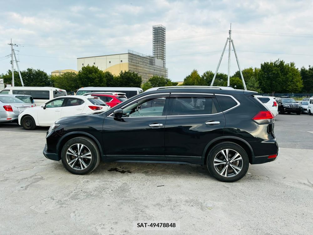 Nissan X-TRAIL 2019/02 8173290-1