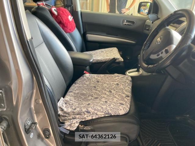 Nissan X-TRAIL 2009-07 8318288-8