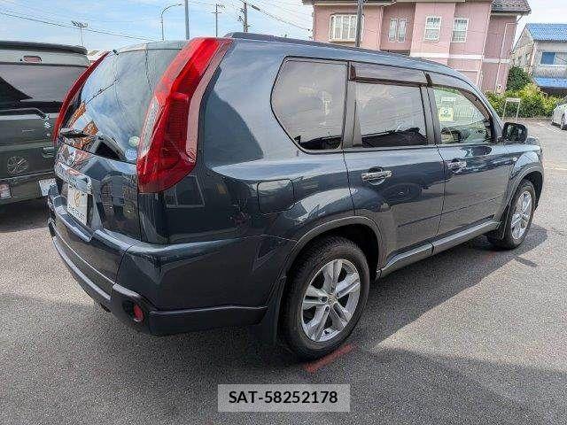 Nissan X-TRAIL 2012-04 8318276-18