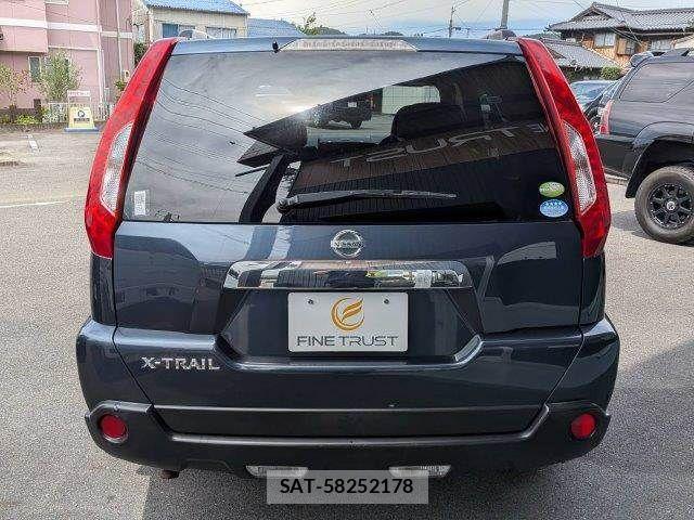 Nissan X-TRAIL 2012-04 8318276-19