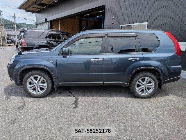 Nissan X-TRAIL 2012-04 8318276-21