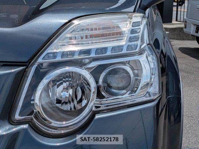Nissan X-TRAIL 2012-04 8318276-22