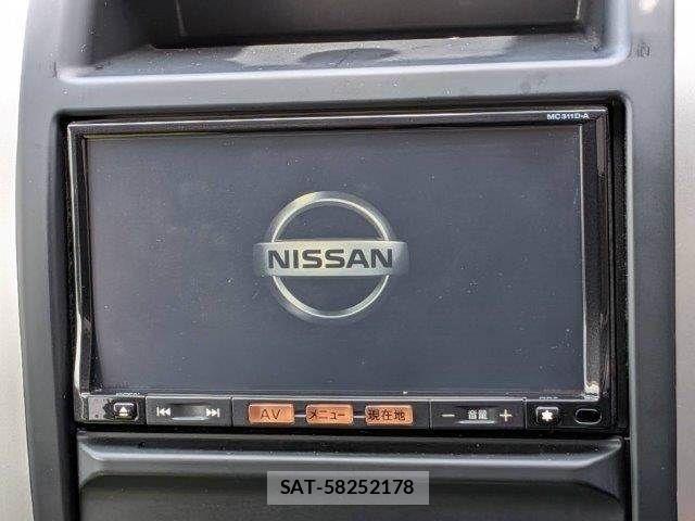 Nissan X-TRAIL 2012-04 8318276-3