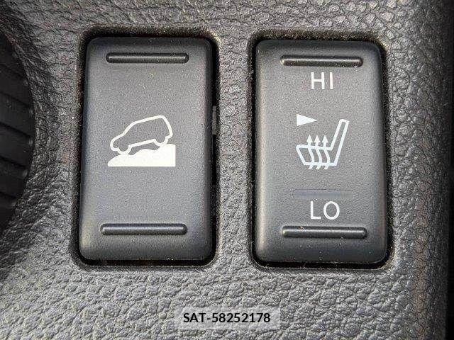 Nissan X-TRAIL 2012-04 8318276-6
