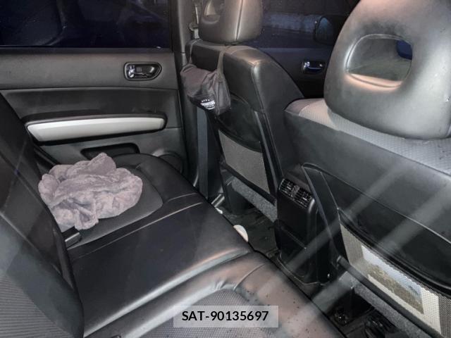 Nissan X-TRAIL 2012-07 8318282-10
