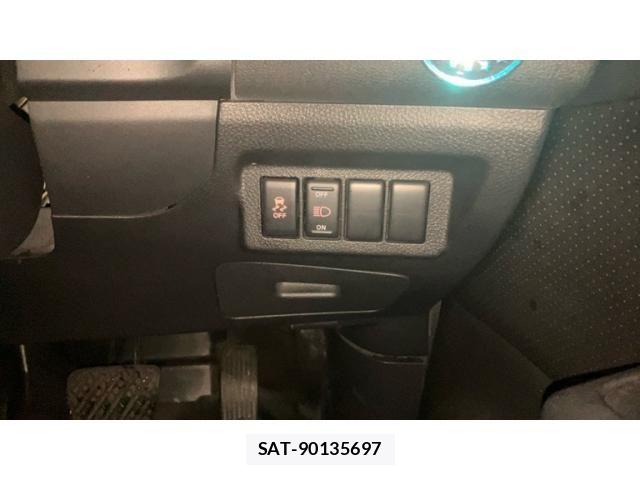 Nissan X-TRAIL 2012-07 8318282-18