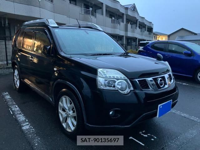 Nissan X-TRAIL 2012-07 8318282-1