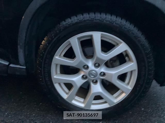Nissan X-TRAIL 2012-07 8318282-6