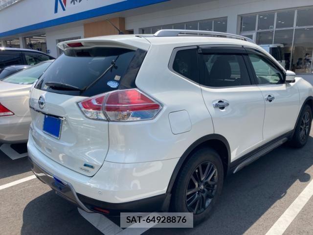 Nissan X-TRAIL 2016-07 8318279-2