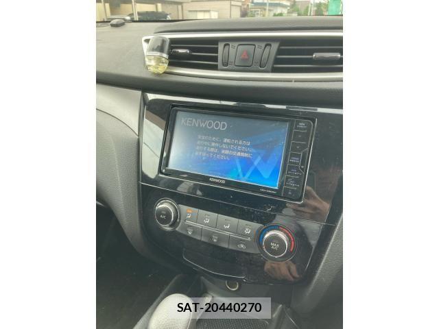 Nissan X-TRAIL 2016-03 8318284-9