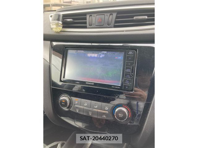 Nissan X-TRAIL 2016-03 8318284-11