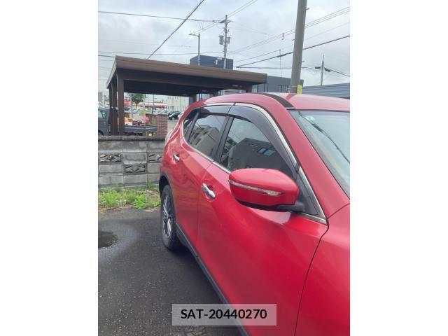 Nissan X-TRAIL 2016-03 8318284-2