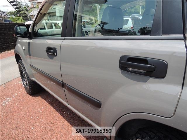 Nissan X-TRAIL 2005-05 8318274-12