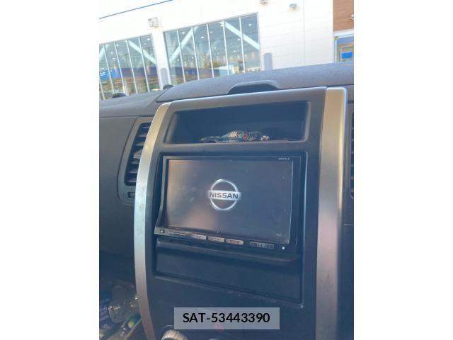 Nissan X-TRAIL 2010-11 8318287-10