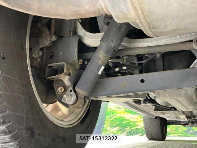 Nissan X-TRAIL 2015-07 8318272-19