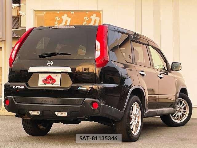 Nissan X-TRAIL 2013-08 8318271-2