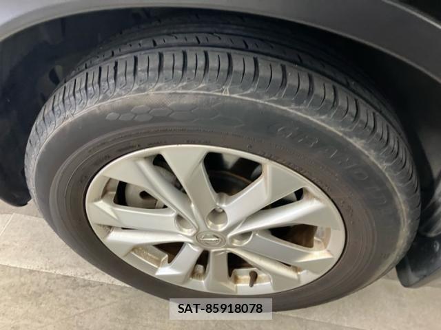 Nissan X-TRAIL 2016-03 8318283-9