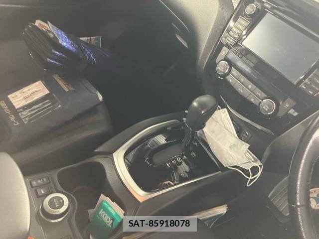 Nissan X-TRAIL 2016-03 8318283-18