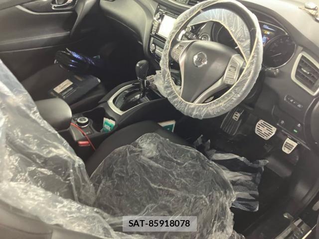 Nissan X-TRAIL 2016-03 8318283-20